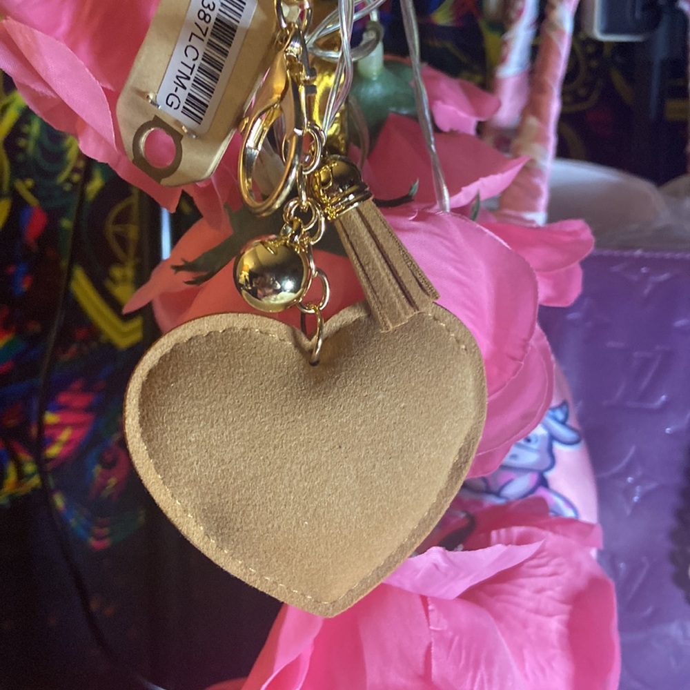 Leopard Bling Heart - Picture 2 of 2